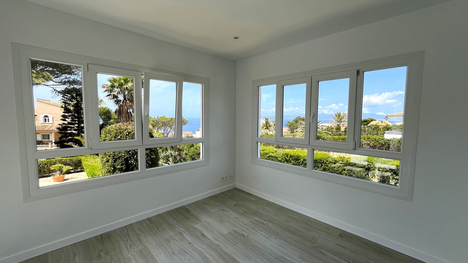 3 sypialnia Willa na sprzedaż w Badia Blava z basenem garażem - 1 273 000 € (Ref: 8317267)