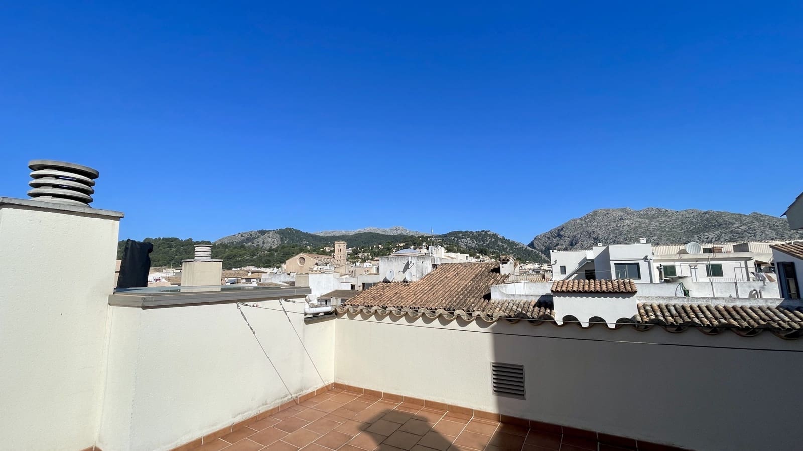 3 slaapkamer Appartement te huur in Pollensa / Pollenca met garage - € 2.800 (Ref: 8317268)
