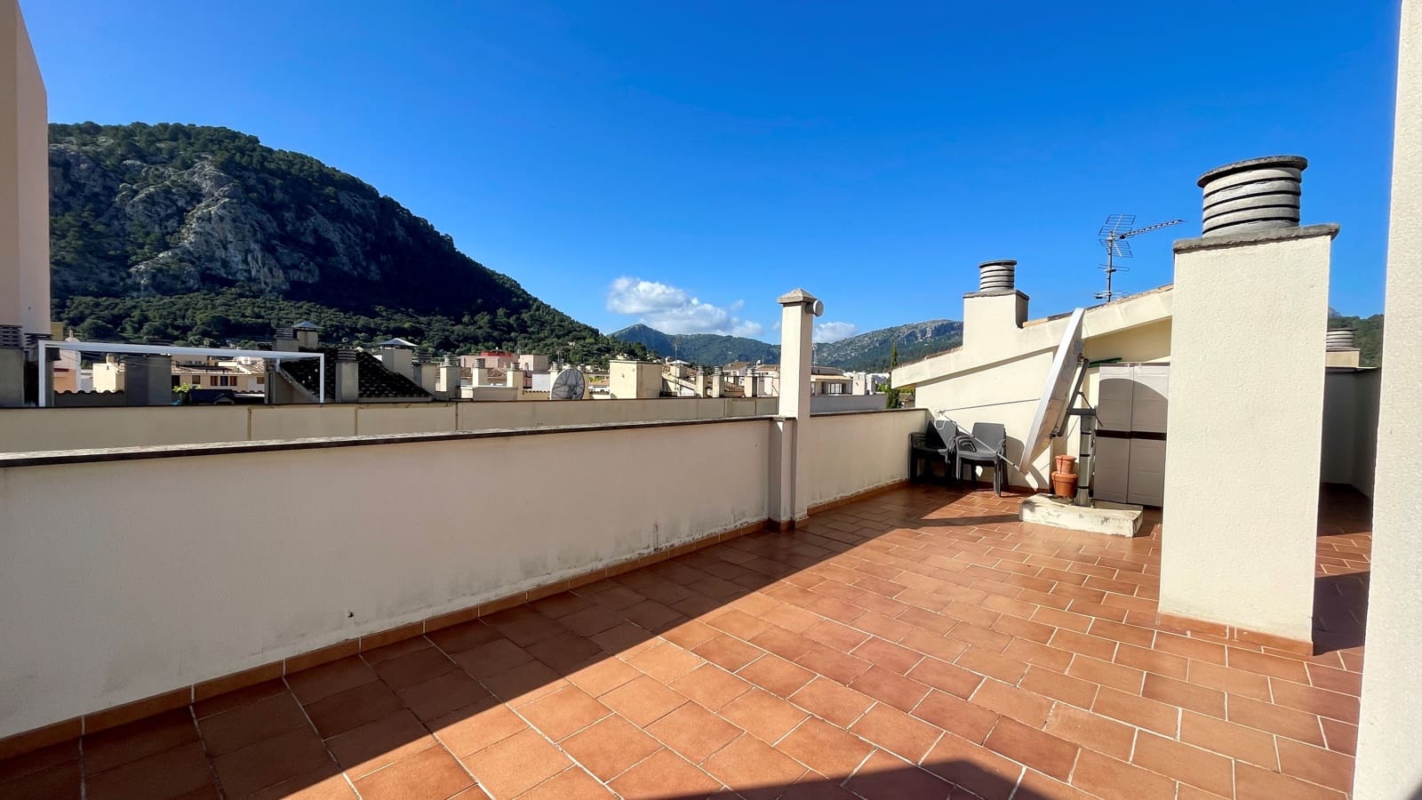 3 slaapkamer Appartement te huur in Pollensa / Pollenca met garage - € 2.800 (Ref: 8317268)