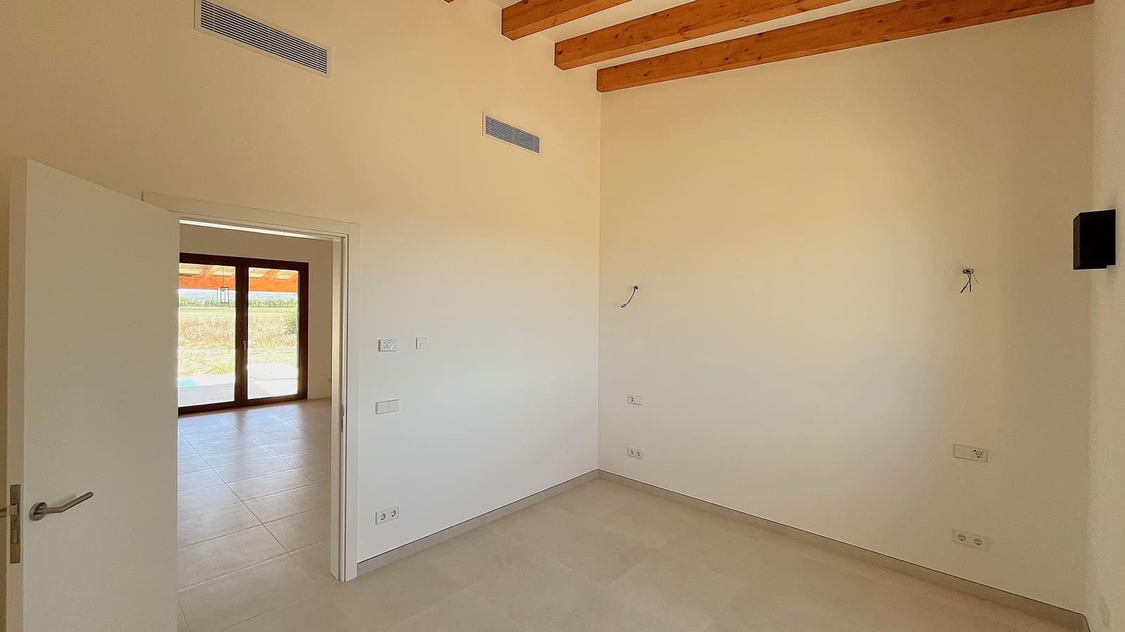 3 sypialnia Finka/Dom wiejski na sprzedaż w Manacor z basenem garażem - 1 900 000 € (Ref: 8332954)