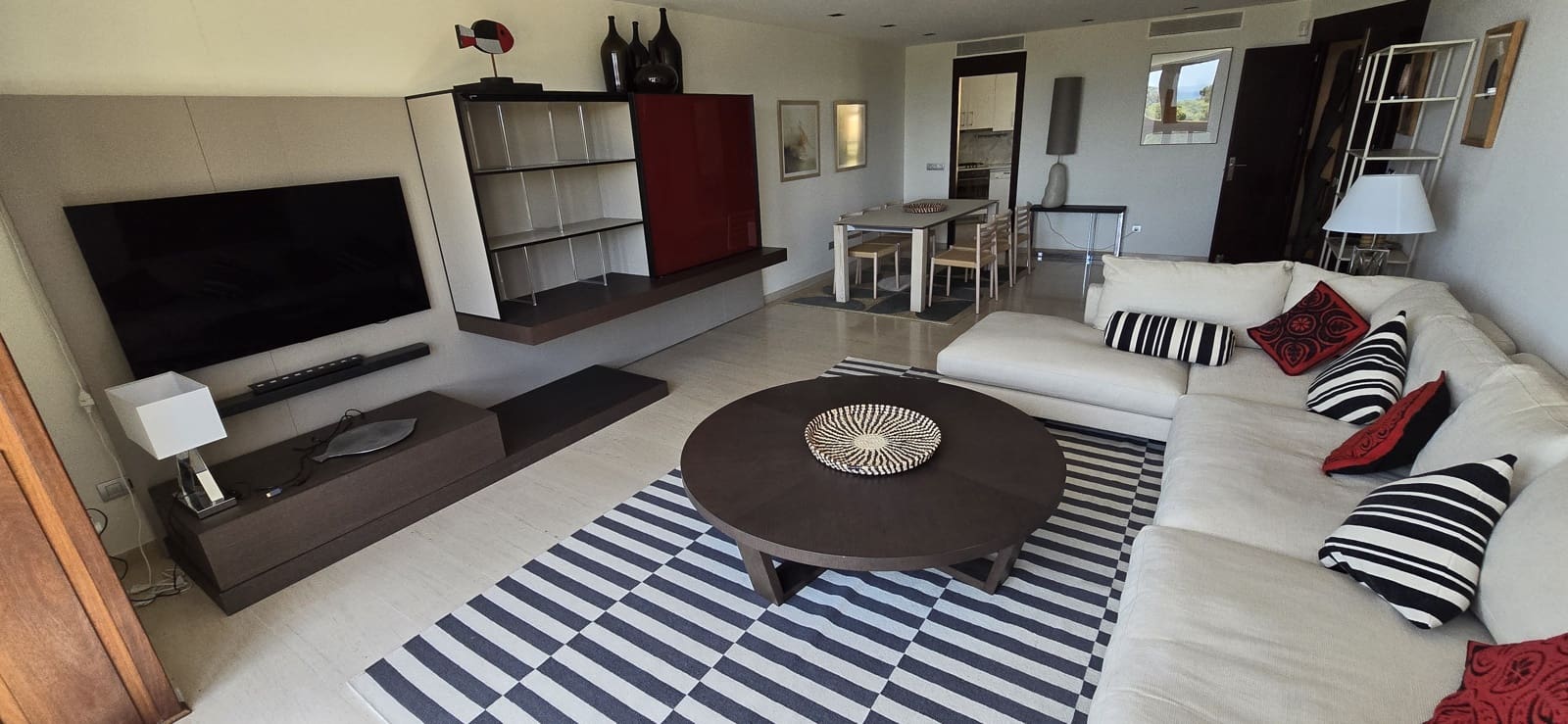 2 bedroom Apartment for rent in Palma de Mallorca with garage - € 3,300 (Ref: 8337272)