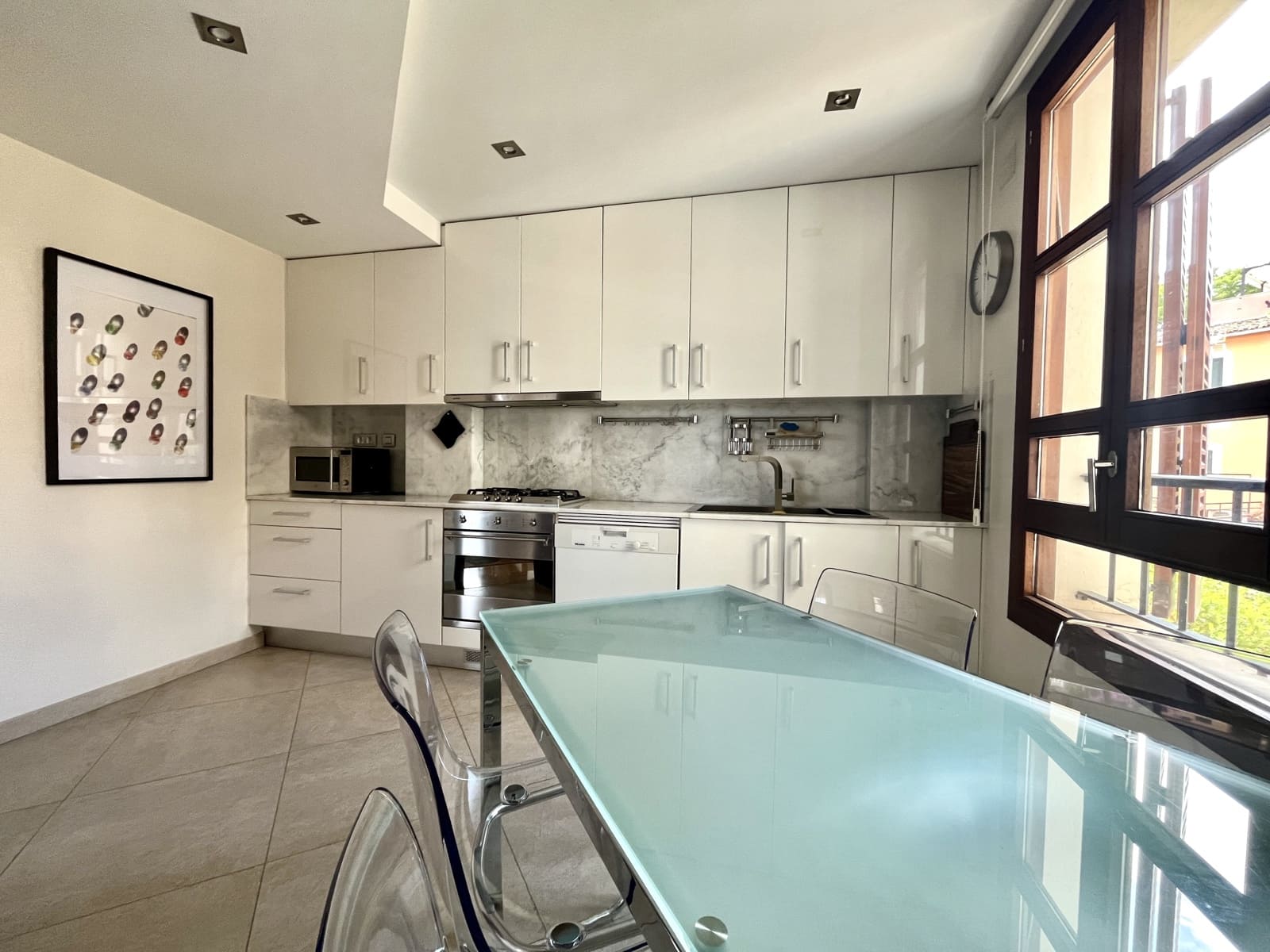 2 bedroom Apartment for rent in Palma de Mallorca with garage - € 3,300 (Ref: 8337272)