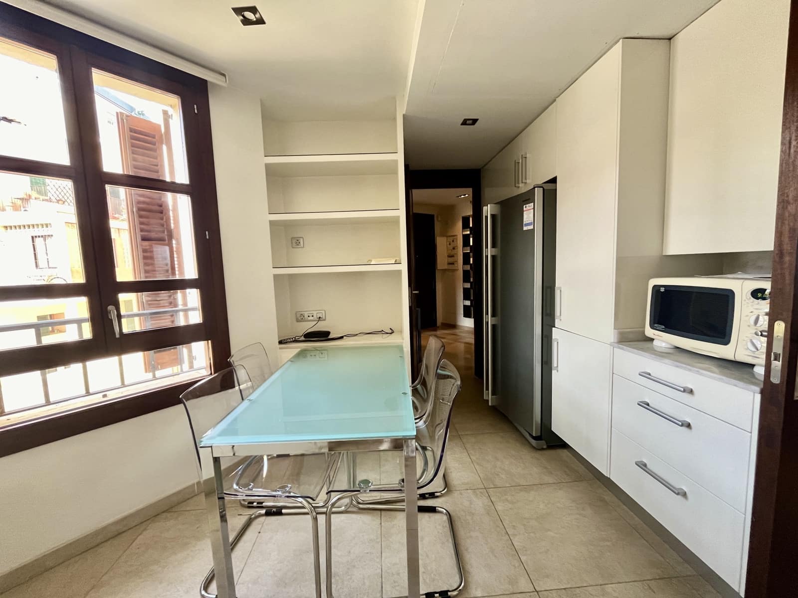 2 bedroom Apartment for rent in Palma de Mallorca with garage - € 3,300 (Ref: 8337272)