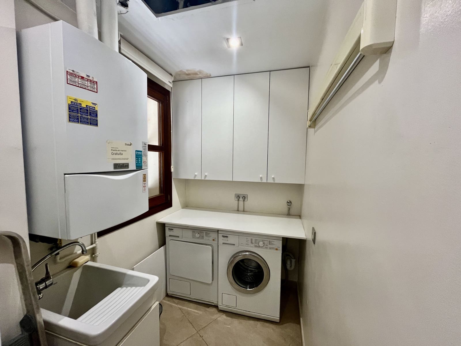 2 bedroom Apartment for rent in Palma de Mallorca with garage - € 3,300 (Ref: 8337272)