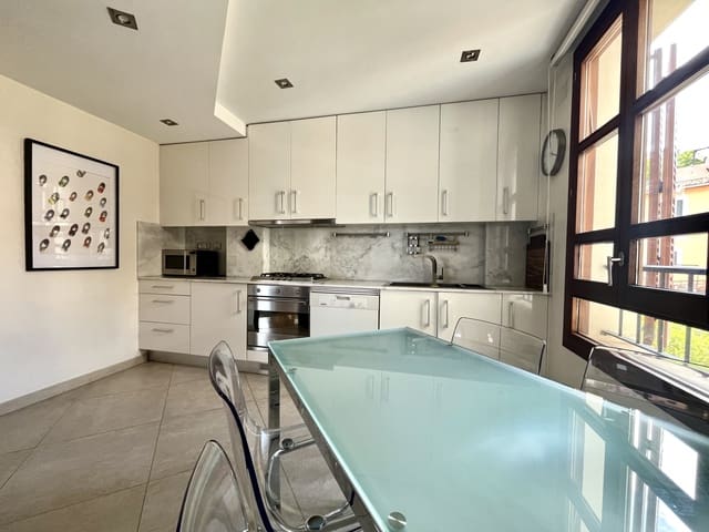 2 bedroom Apartment for rent in La Calatrava, Palma de Mallorca with garage - € 3,300 (Ref: 8337272)