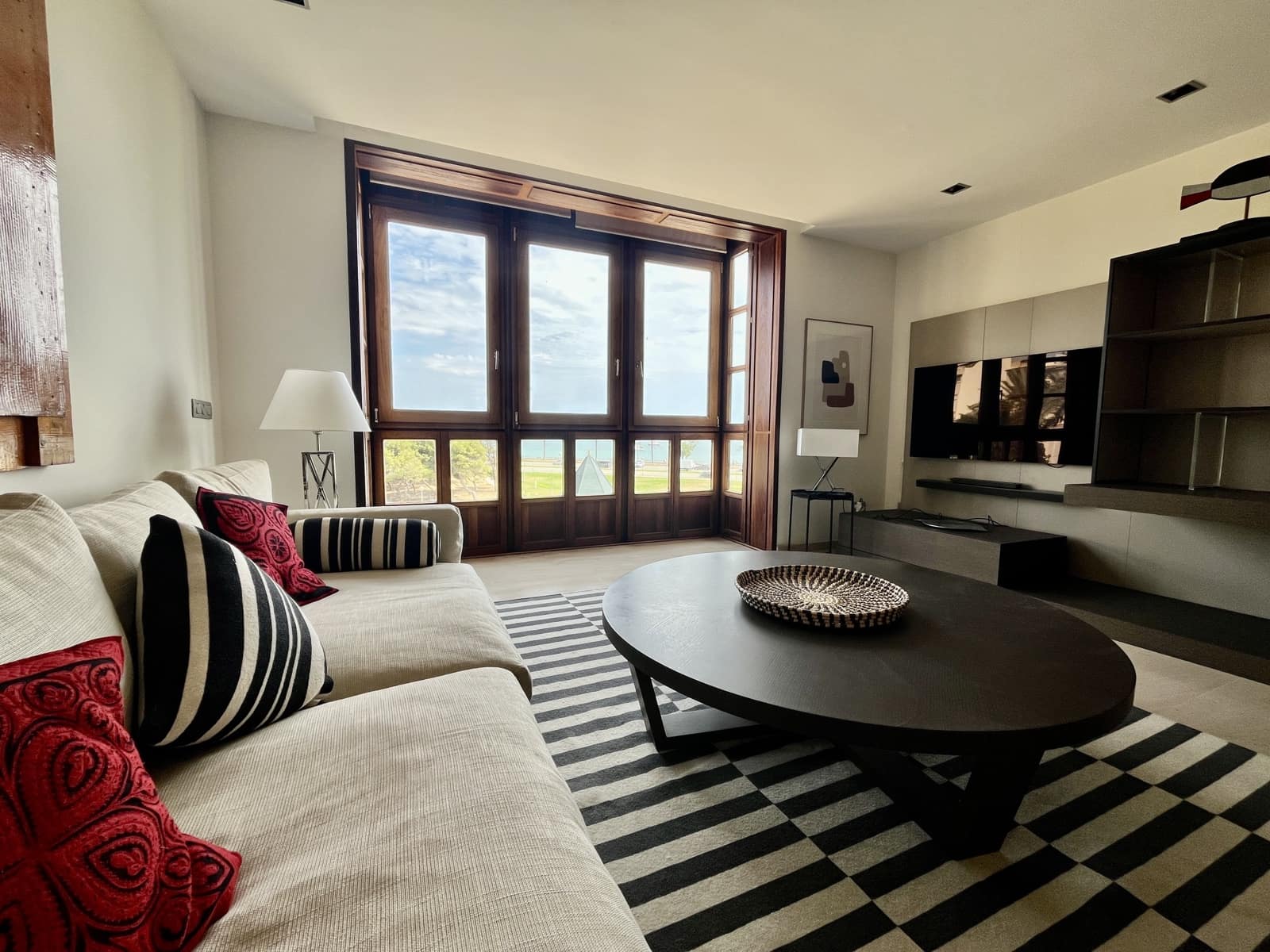 2 bedroom Apartment for rent in Palma de Mallorca with garage - € 3,300 (Ref: 8337272)