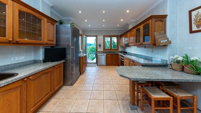 6 slaapkamer Villa te koop in Peguera / Paguera, Calvià met zwembad garage - € 4.200.000 (Ref: 8342356)