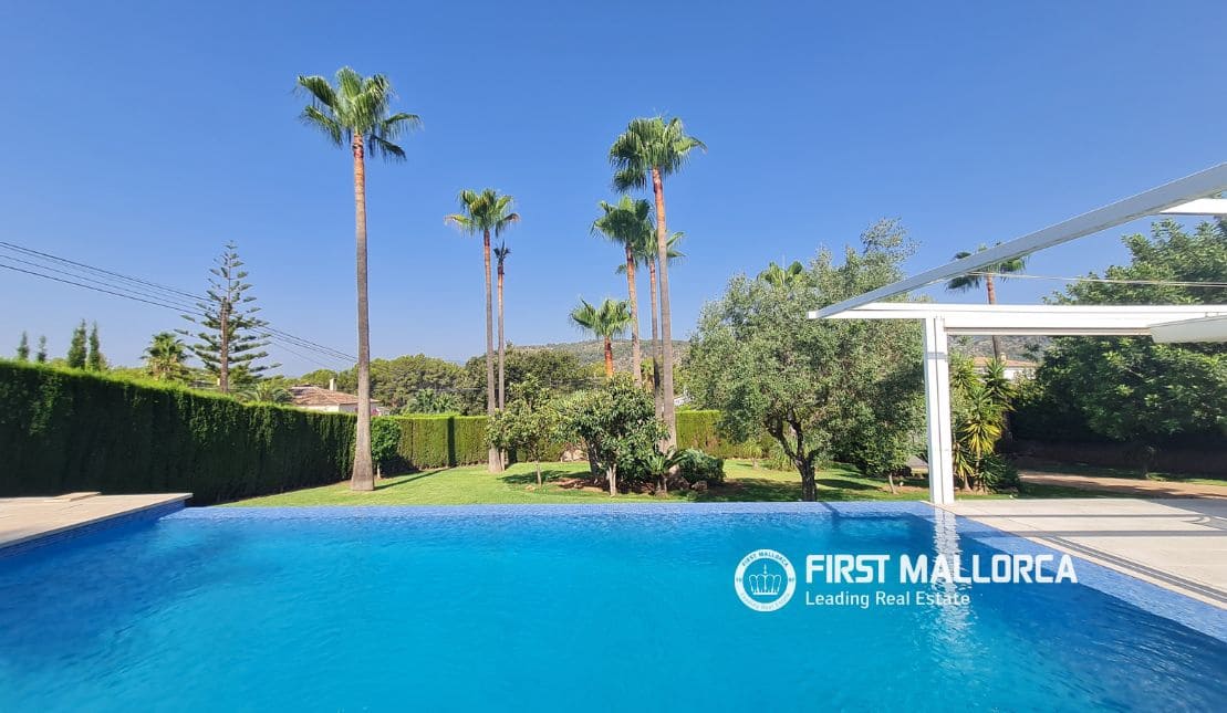 Villa/Maison de 3 chambres à louer à Bunyola avec piscine garage - 6 900 € (Ref: 8342357)