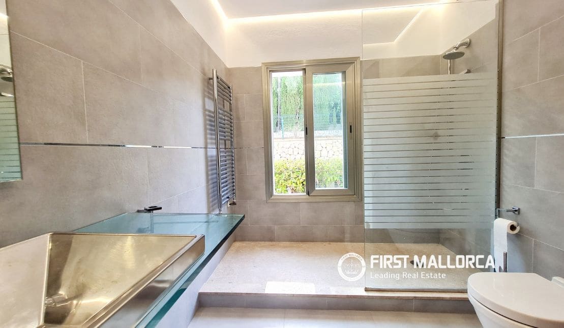 Villa/Maison de 3 chambres à louer à Bunyola avec piscine garage - 6 900 € (Ref: 8342357)