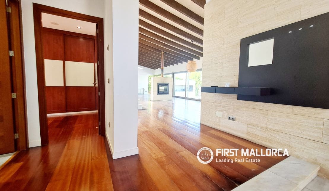 Villa/Maison de 3 chambres à louer à Bunyola avec piscine garage - 6 900 € (Ref: 8342357)