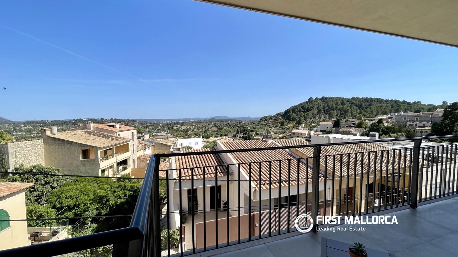 4 soverom Leilighet til leie i Selva - € 2 000 (Ref: 8353386)
