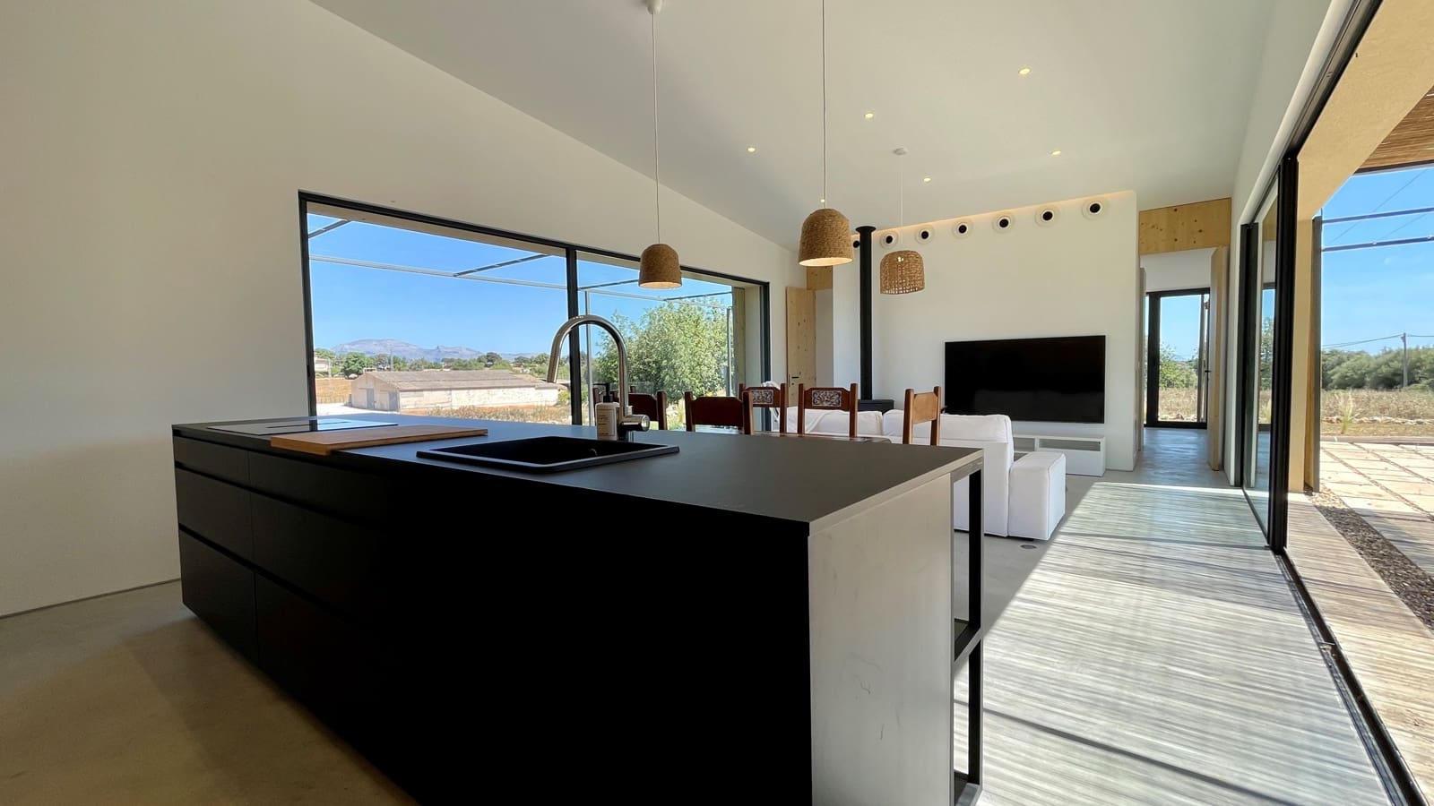 4 sovrum Hus att hyra i Llubi med pool garage - 4 200 € (Ref: 8353389)