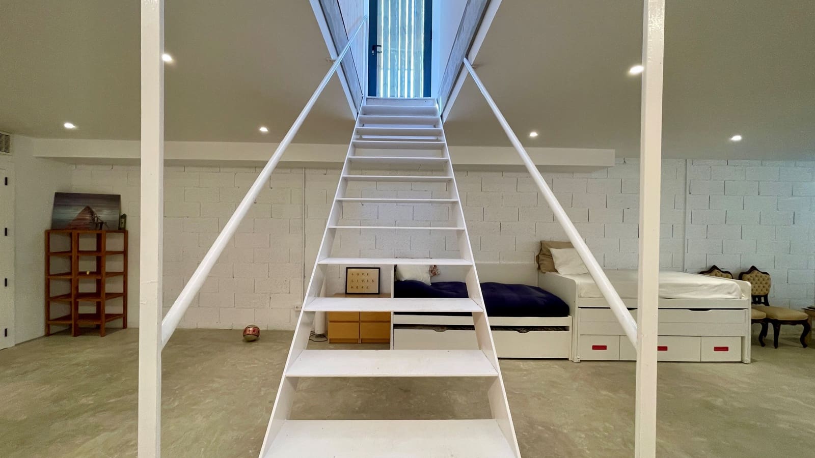 4 sovrum Hus att hyra i Llubi med pool garage - 4 200 € (Ref: 8353389)