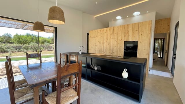 4 sovrum Hus att hyra i Llubí med pool garage - 4 200 € (Ref: 8353389)