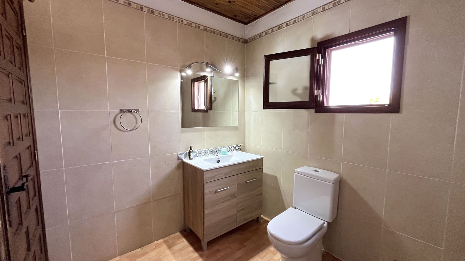 Villa/Maison Semi-Mitoyenne de 1 chambre à louer à Algaida avec piscine garage - 1 680 € (Ref: 8382051)