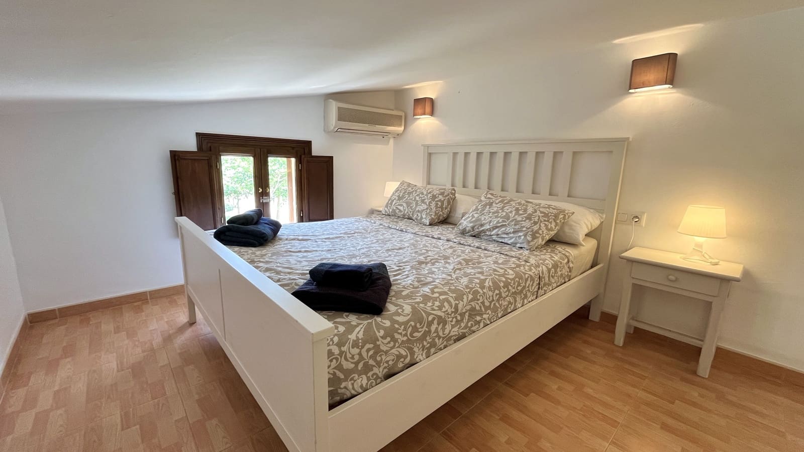 Villa/Maison Semi-Mitoyenne de 1 chambre à louer à Algaida avec piscine garage - 1 680 € (Ref: 8382051)