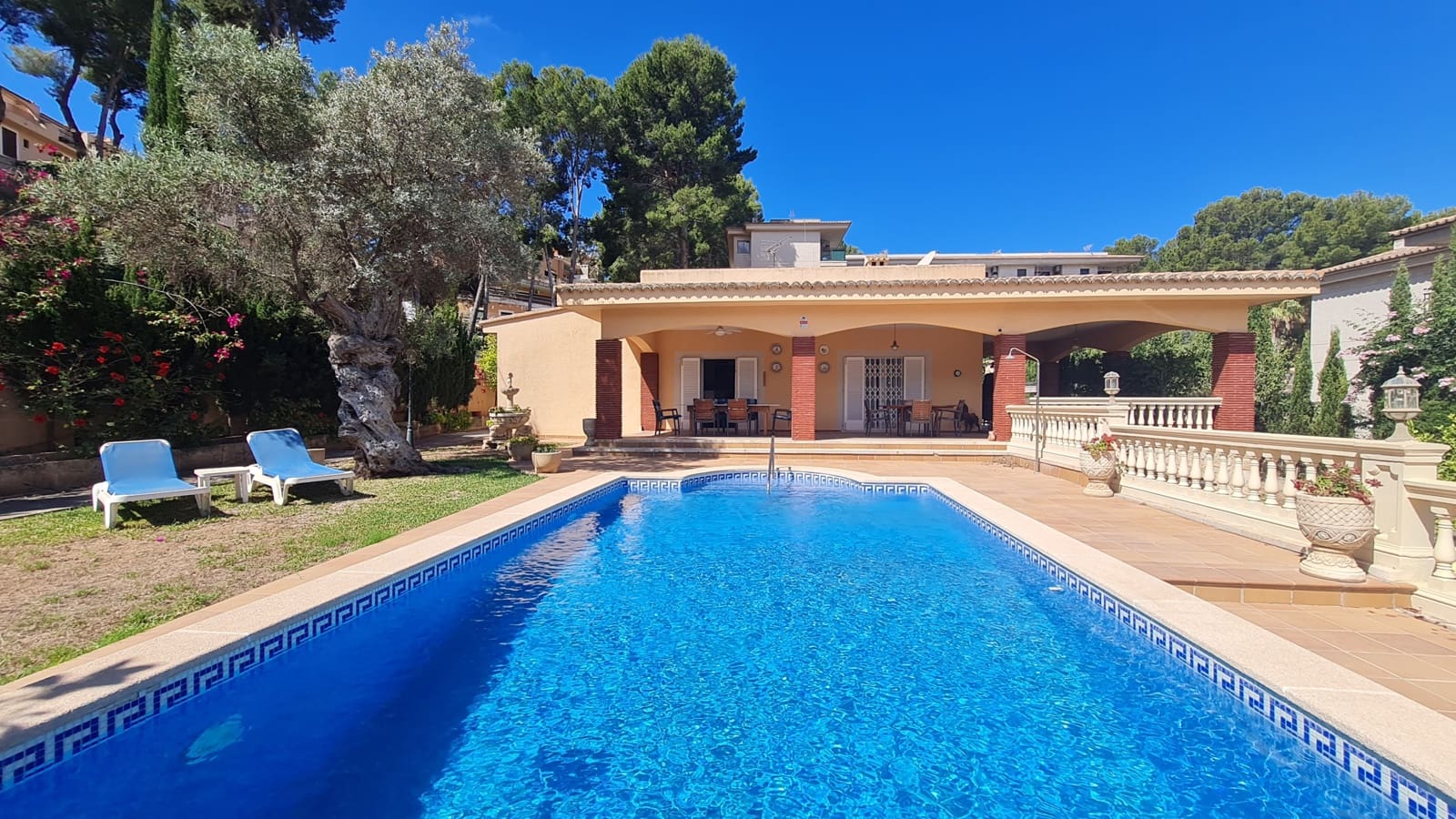 5 sypialnia Willa na sprzedaż w Santa Ponsa z garażem - 1 950 000 € (Ref: 8394091)