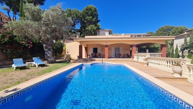 5 soveværelse Villa til salg i Santa Ponsa, Calvià med garage - € 1.950.000 (Ref: 8394091)