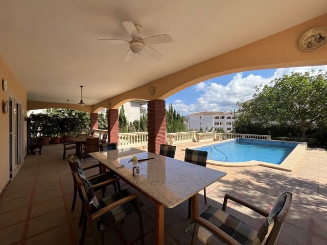5 soveværelse Villa til salg i Santa Ponsa, Calvià med garage - € 1.950.000 (Ref: 8394091)