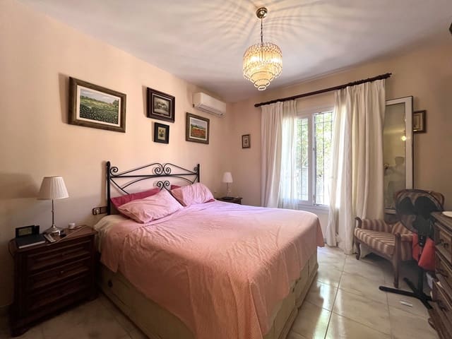 Chalet de 5 habitaciones en Santa Ponsa, Calvià en venta con garaje - 1.950.000 € (Ref: 8394091)