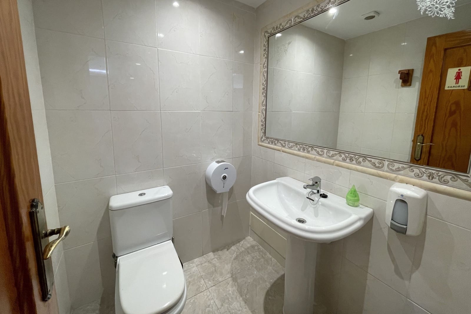 Erhverv til salg i Puerto de Andratx - € 800.000 (Ref: 8408952)