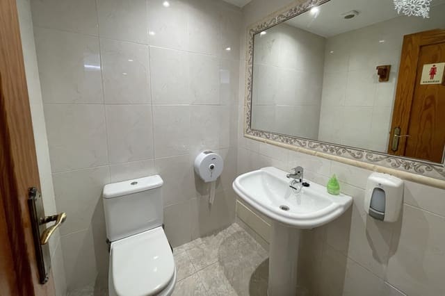 Erhverv til salg i Puerto de Andratx, Andratx - € 800.000 (Ref: 8408952)