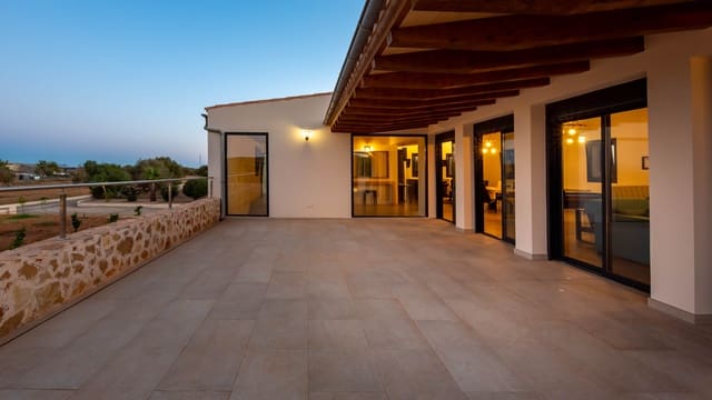 5 sypialnia Finka/Dom wiejski na sprzedaż w Campos z basenem garażem - 3 200 000 € (Ref: 8410904)