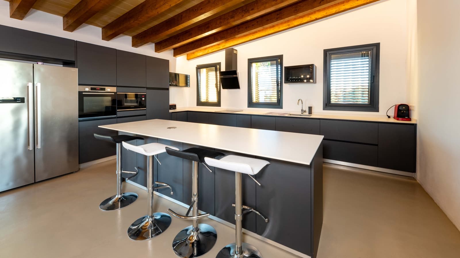 5 soveværelse Finca/Landehus til salg i Campos med swimmingpool garage - € 3.200.000 (Ref: 8410904)