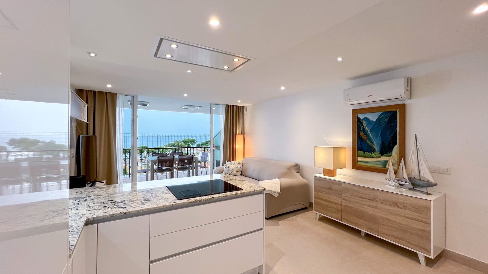 2 Zimmer Penthouse zu vermieten in Alcudia mit Pool - 2.000 € (Ref: 8425544)