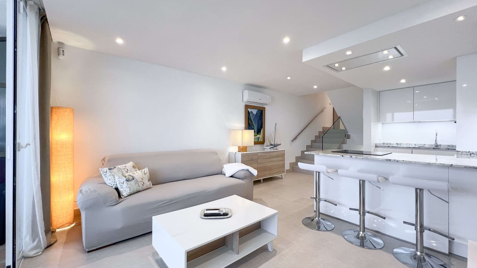 2 Zimmer Penthouse zu vermieten in Alcudia mit Pool - 2.000 € (Ref: 8425544)