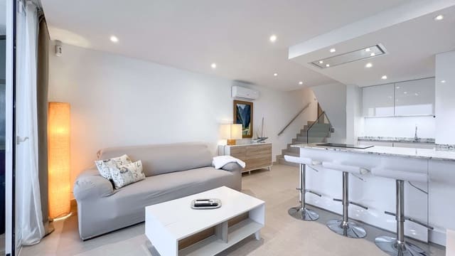 2 sypialnia Penthouse do wynajęcia w Platja d'Alcúdia, Alcúdia z basenem - 2 000 € (Ref: 8425544)