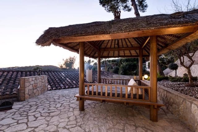 Chalet de 4 habitaciones en Bendinat, Calvià en alquiler con piscina garaje - 28.000 € (Ref: 8425547)