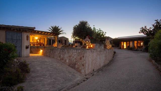 8 soveværelse Finca/Landehus til salg i Calonge, Santanyí med swimmingpool garage - € 1.800.000 (Ref: 8431986)