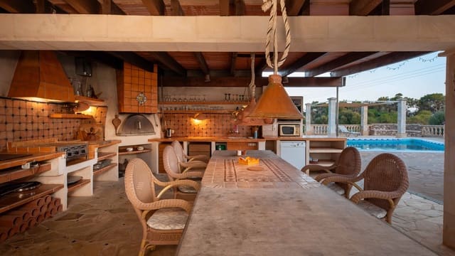 8 soveværelse Finca/Landehus til salg i Calonge, Santanyí med swimmingpool garage - € 1.800.000 (Ref: 8431986)