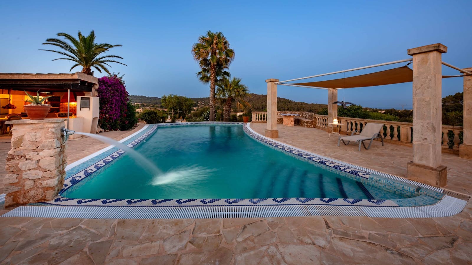 8 soveværelse Finca/Landehus til salg i Calonge med swimmingpool garage - € 1.800.000 (Ref: 8431986)