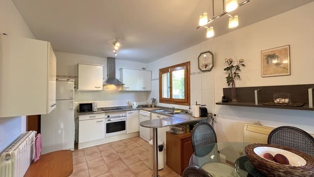 3 sovrum Semi-fristående Villa att hyra i Ca'n Picafort, Santa Margalida med garage - 1 900 € (Ref: 8439694)