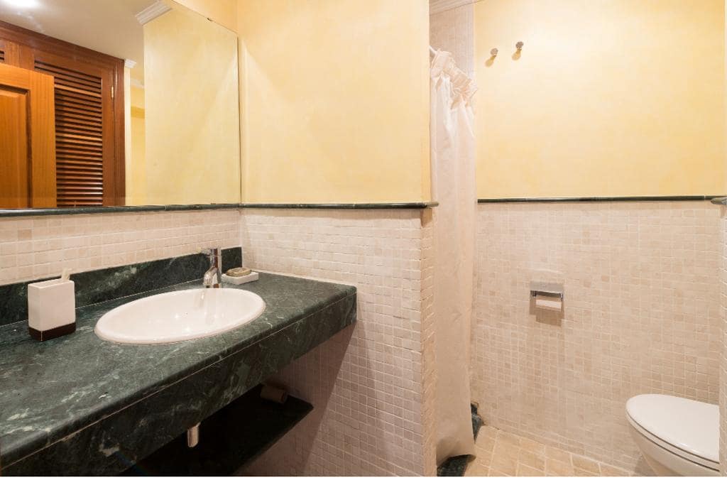 3 soveværelse Semi-Rækkehus til leje i Palma de Mallorca med swimmingpool garage - € 5.000 (Ref: 8449672)