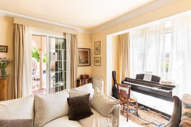 3 soveværelse Semi-Rækkehus til leje i Son Rapinya, Palma de Mallorca med swimmingpool garage - € 5.000 (Ref: 8449672)