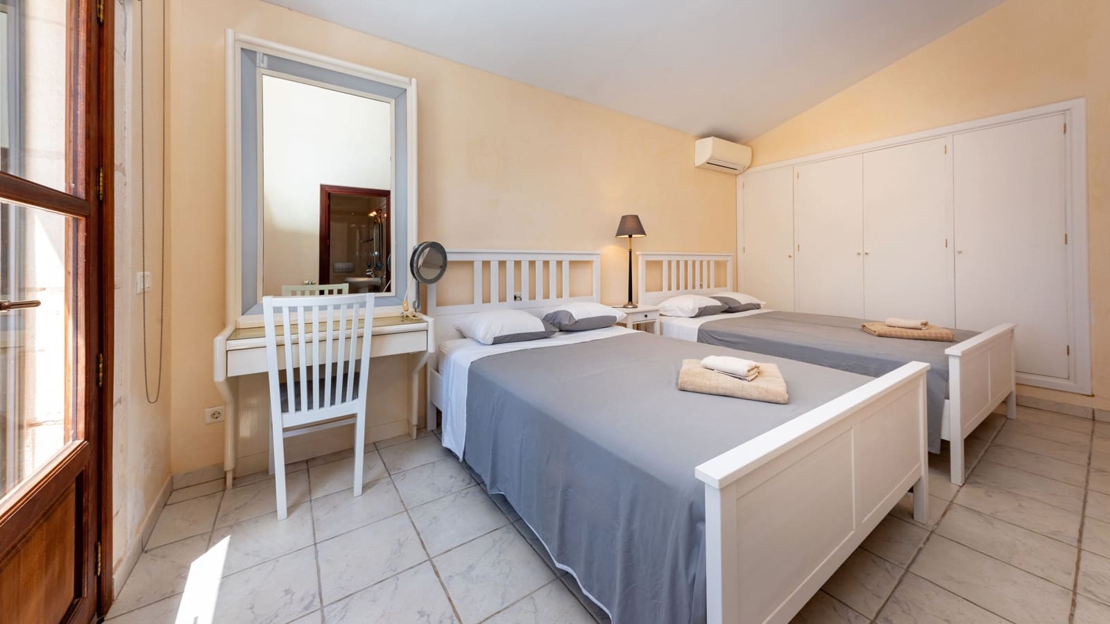 6 slaapkamer Finca/Landhuis te koop in Ses Salines met zwembad garage - € 1.850.000 (Ref: 8451592)