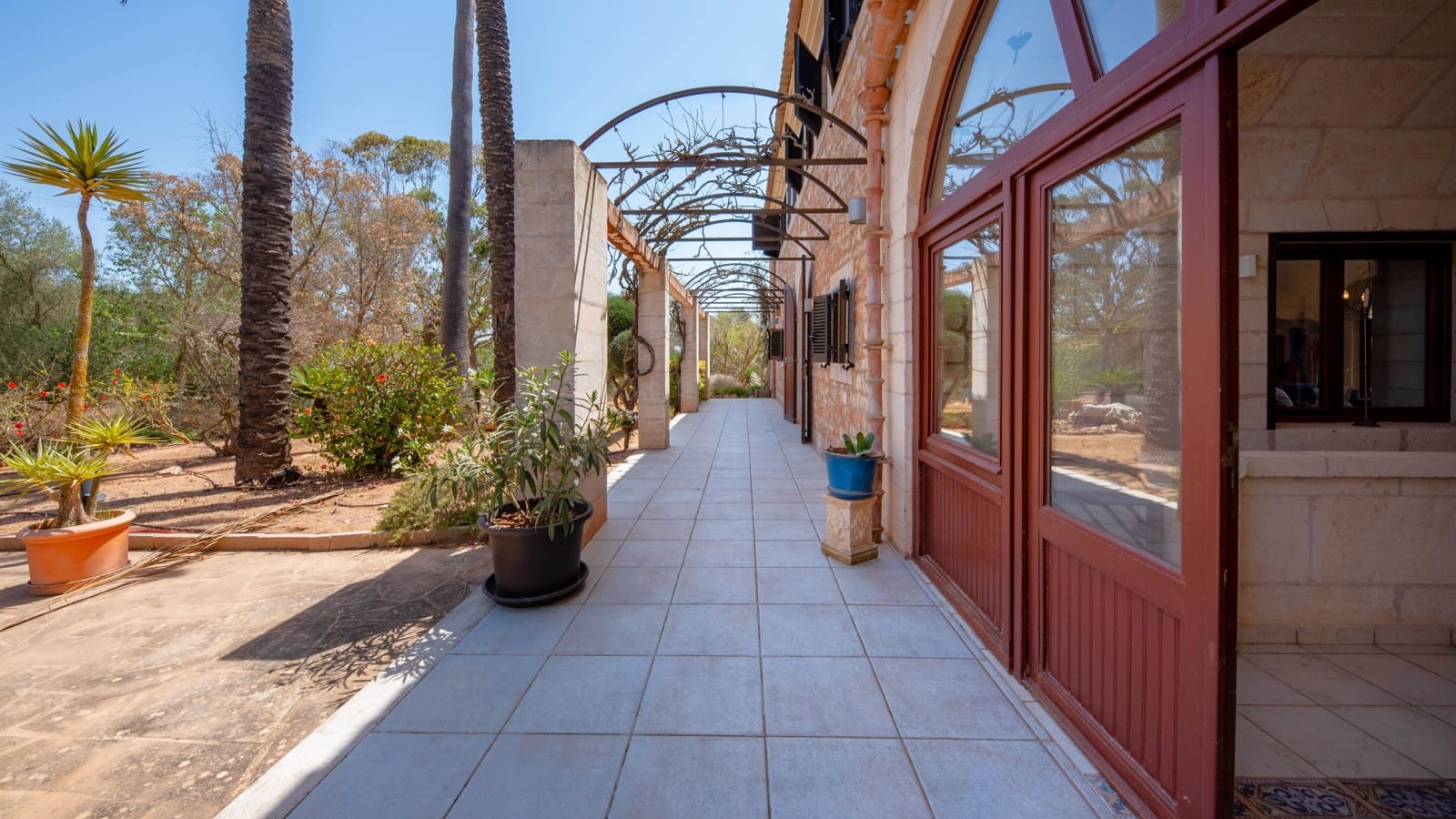 6 slaapkamer Finca/Landhuis te koop in Ses Salines met zwembad garage - € 1.850.000 (Ref: 8451592)