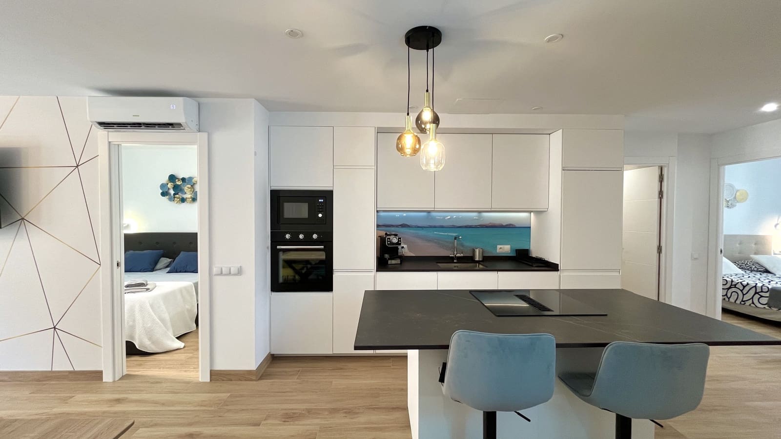 3 soveværelse Lejlighed til leje i Puerto de Alcudia - € 1.800 (Ref: 8459281)