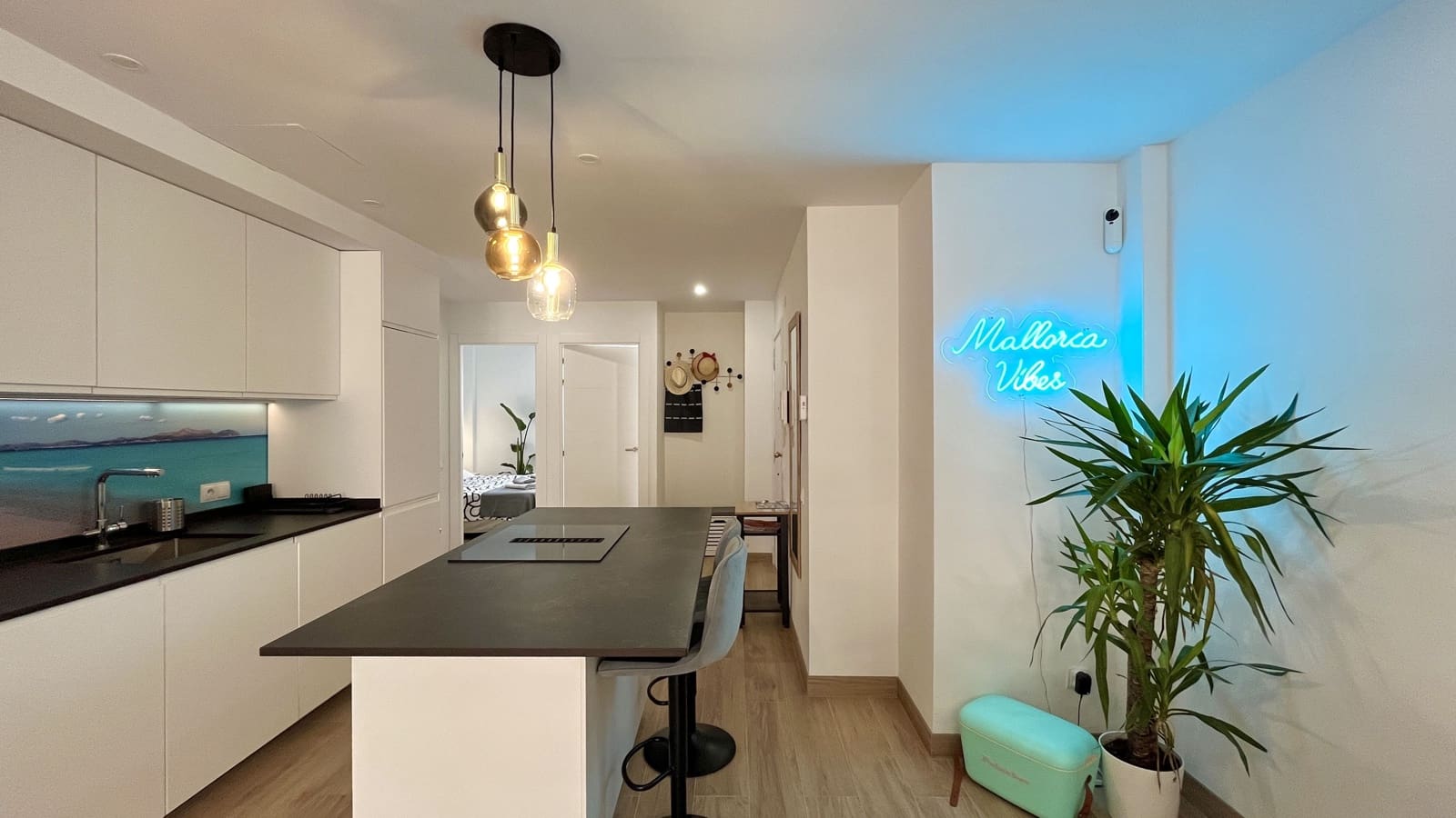 3 soveværelse Lejlighed til leje i Puerto de Alcudia - € 1.800 (Ref: 8459281)