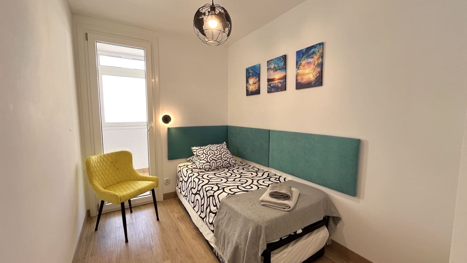 3 soveværelse Lejlighed til leje i Puerto de Alcudia - € 1.800 (Ref: 8459281)