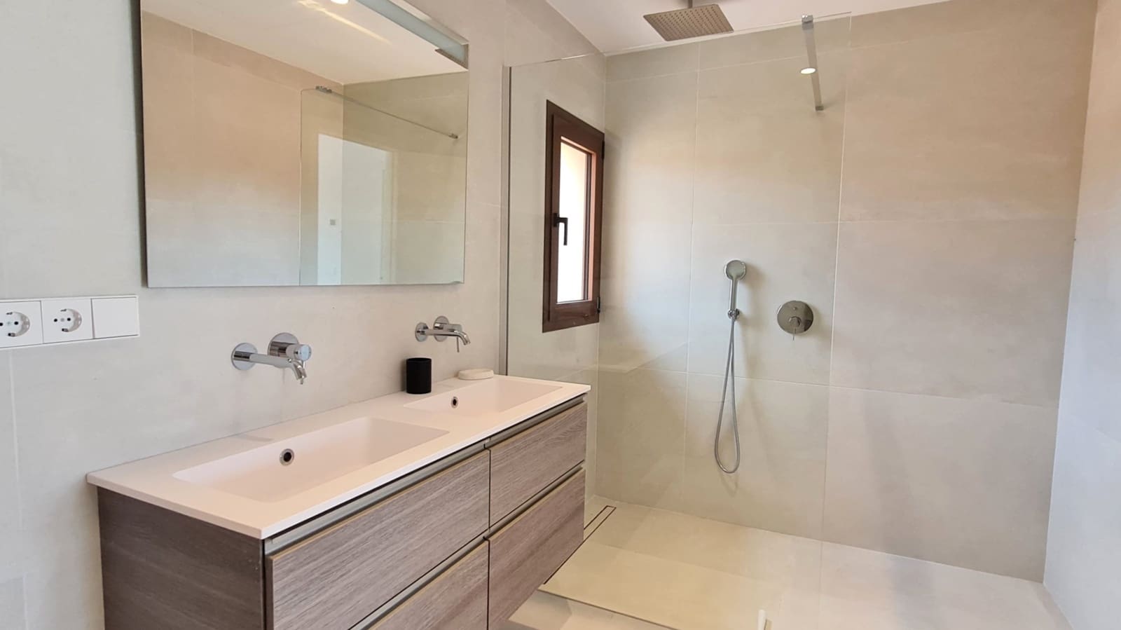 4 slaapkamer Finca/Landhuis te huur in Algaida met zwembad garage - € 7.000 (Ref: 8461254)