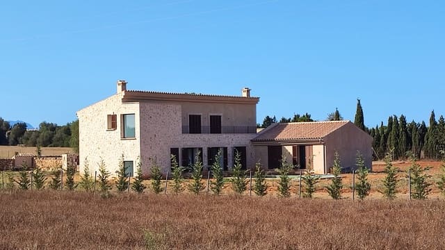 4 bedroom Finca/Country House for rent in Algaida with pool garage - € 7,000 (Ref: 8461254)