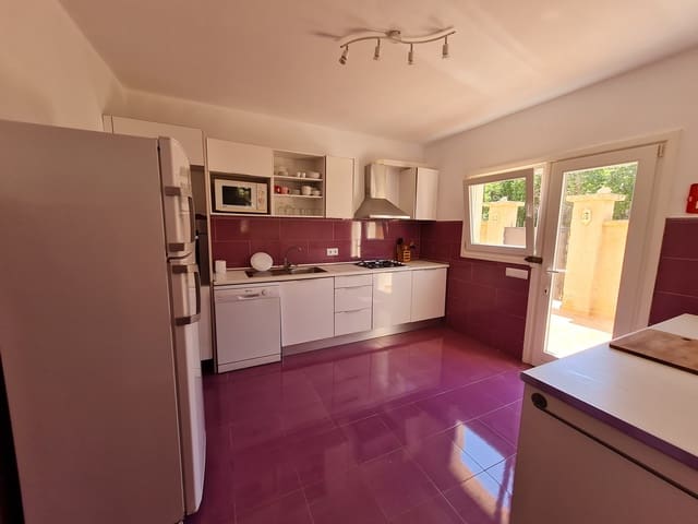 4 bedroom Villa for rent in Cala Mondrago, Santanyí with garage - € 2,250 (Ref: 8461256)