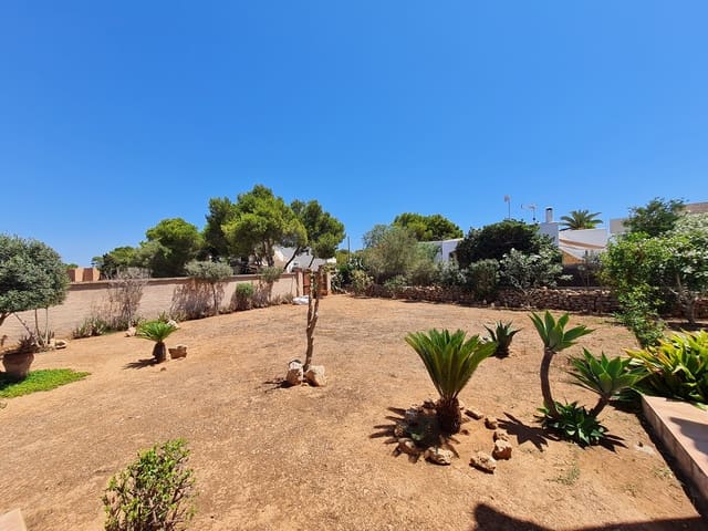 4 bedroom Villa for rent in Cala Mondrago, Santanyí with garage - € 2,250 (Ref: 8461256)