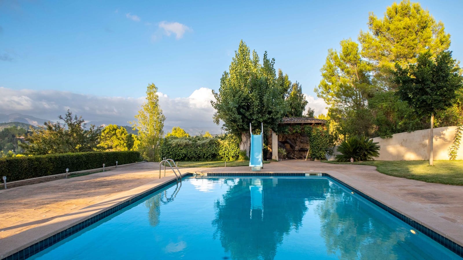 4 soveværelse Finca/Landehus til salg i Establiments med swimmingpool garage - € 1.995.000 (Ref: 8465954)