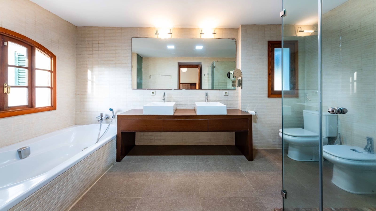 4 soveværelse Finca/Landehus til salg i Establiments med swimmingpool garage - € 1.995.000 (Ref: 8465954)