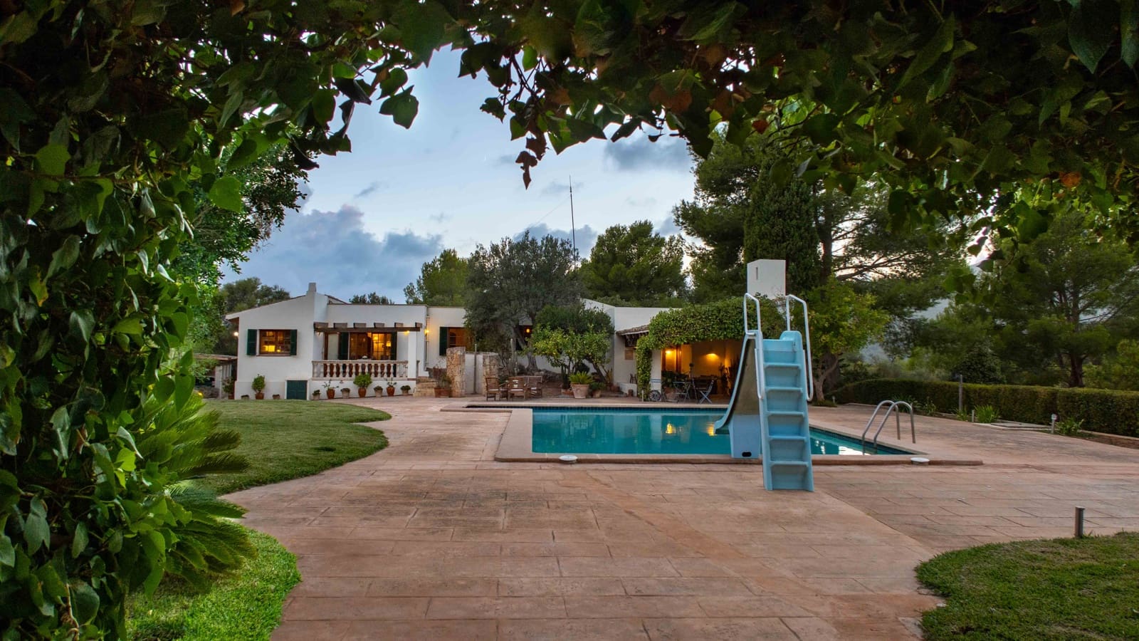 4 soveværelse Finca/Landehus til salg i Establiments med swimmingpool garage - € 1.995.000 (Ref: 8465954)